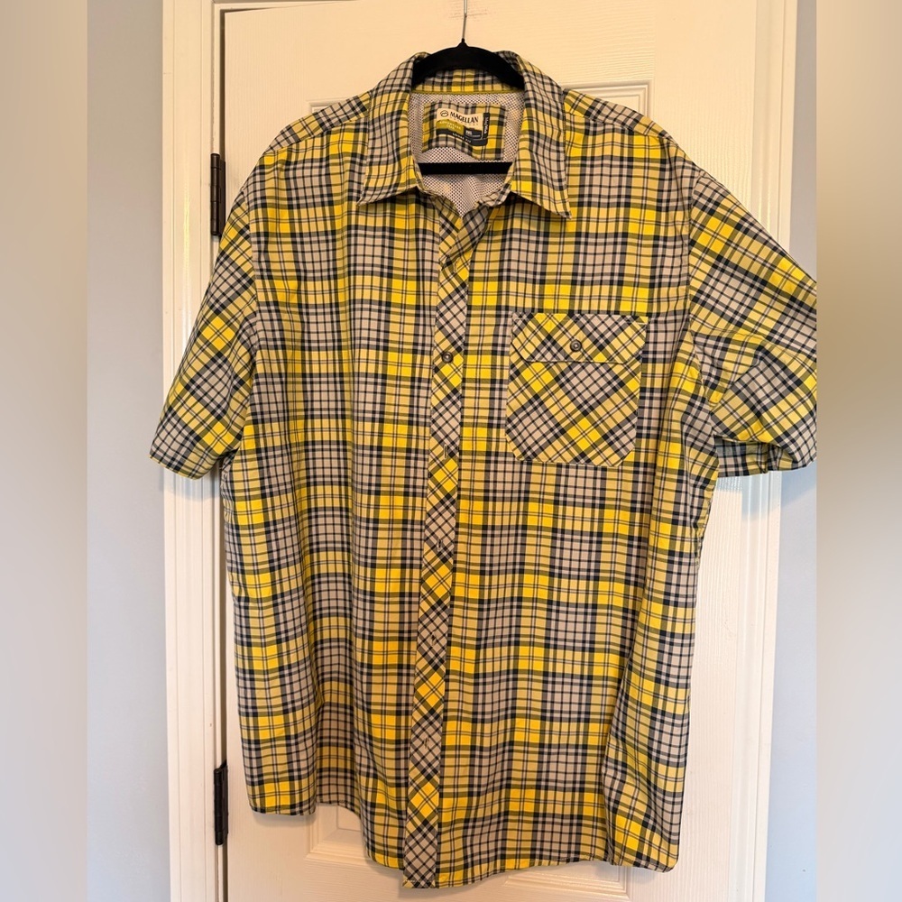 Magellan Outdoors Yellow and Black Plaid Short-Sleeve Button-Down Shirt